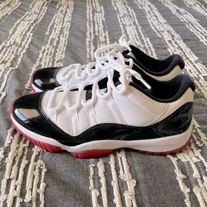 Jordan Low Sneakers Men’s  red/black/white  9.5